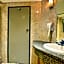 Cresta Jameson Hotel