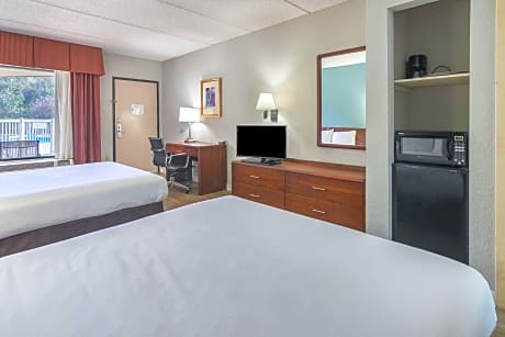 2 Queen Beds, Nonsmoking