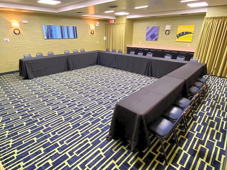 Holiday Inn Express & Suites Plant City By IHG