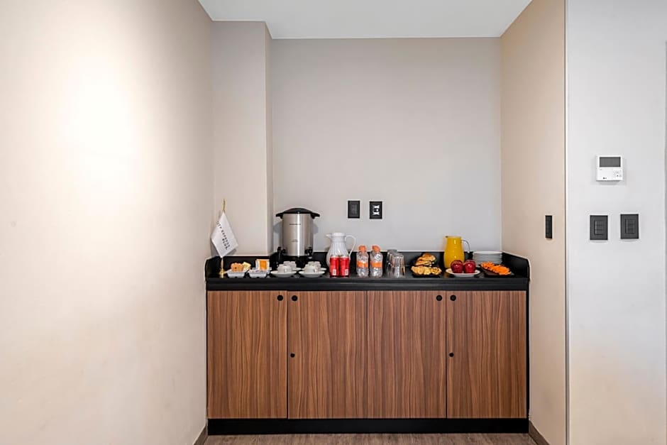 City Express Plus by Marriott Guadalajara Palomar