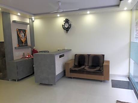 HOTEL SAIMEERA PALACE