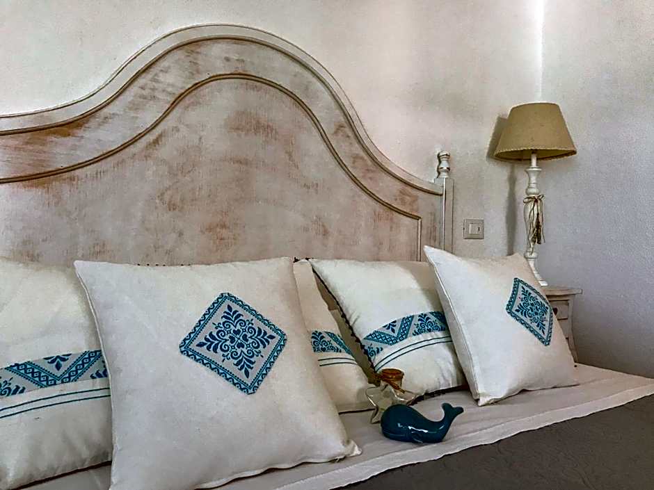 Palmasera Charming Rooms