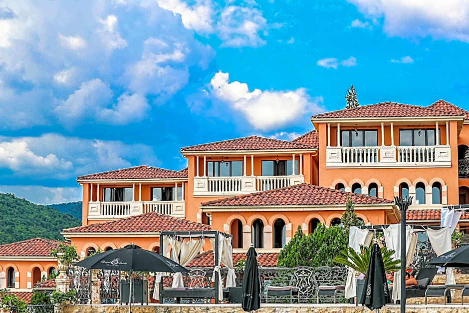 Villas Elenite Premium