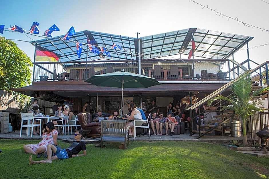 Gladstone Backpackers