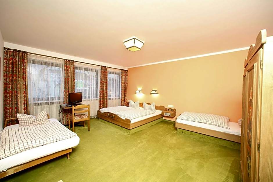 Hotel-Landgasthof Schuster