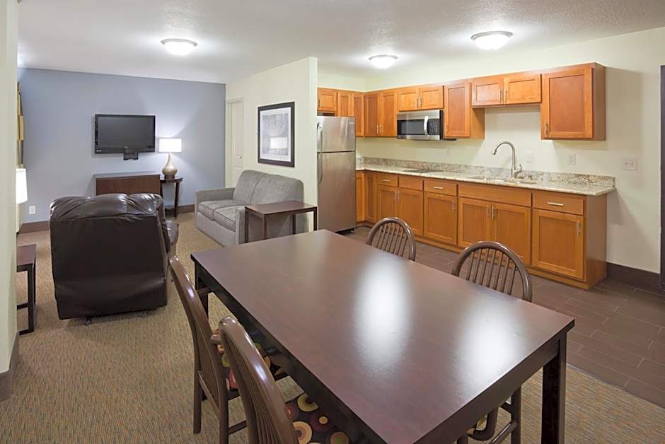 Fargo Inn and Suites