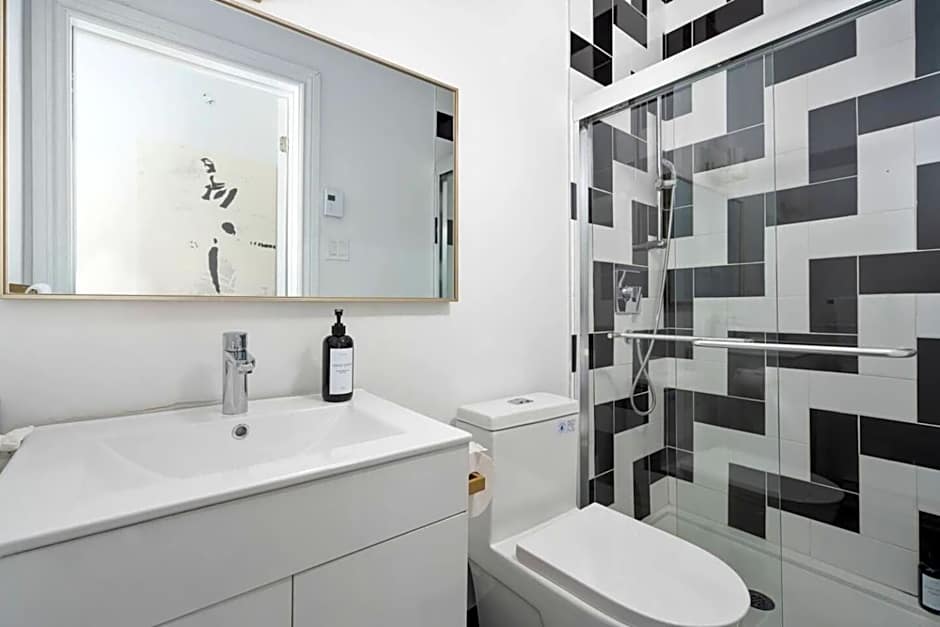 Penfield Suites – Montreal