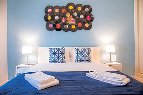 Vinyl Flat Bed & Breakfast - Rooms