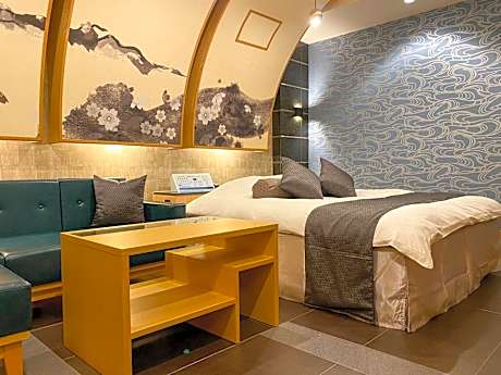 Queen Room