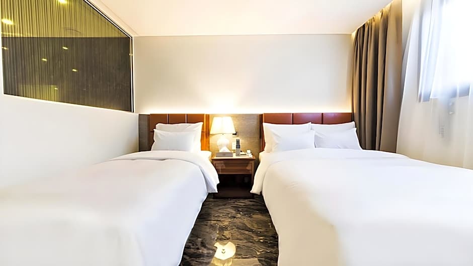 Guri Galmae Indi Present Hotel