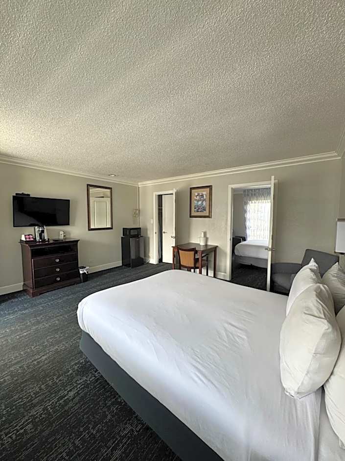 Stargazer Inn and Suites