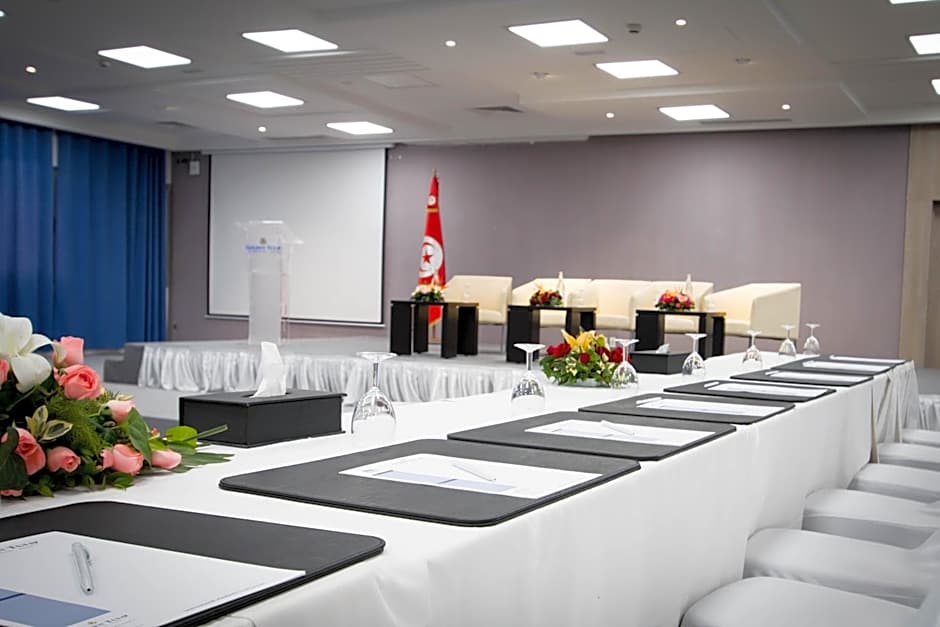 Golden Tulip El Mechtel Hotel