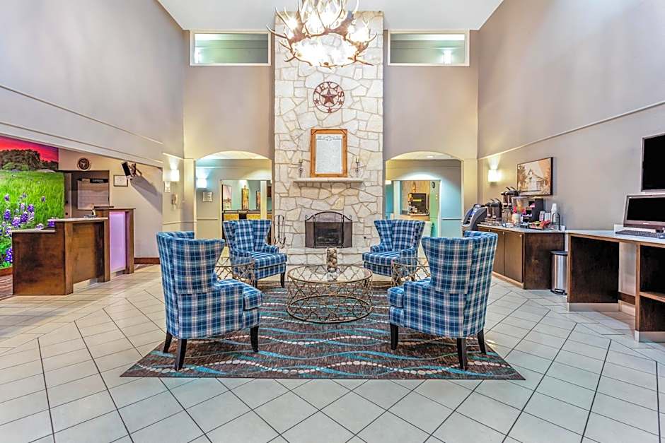 La Quinta Inn & Suites by Wyndham Kerrville