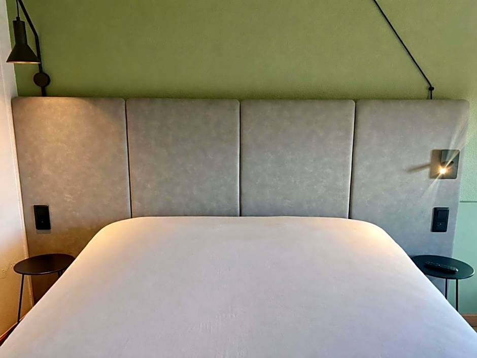 ibis Beauvais Aeroport
