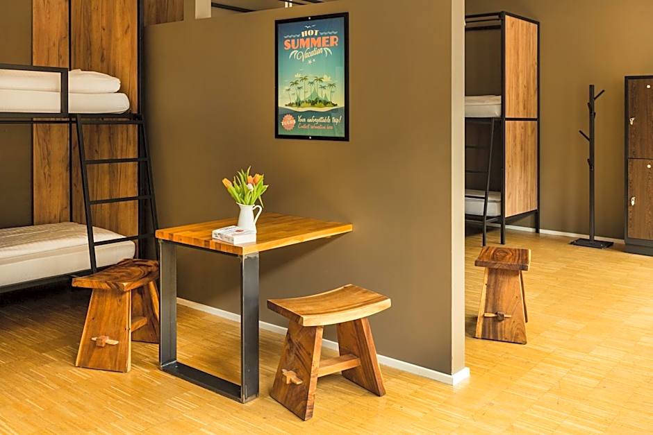 Five Reasons Hostel & Hotel