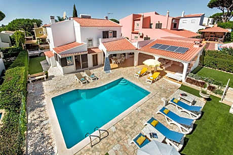 A Fantastic Place for Families, Hilton Hotel are and close to amenities