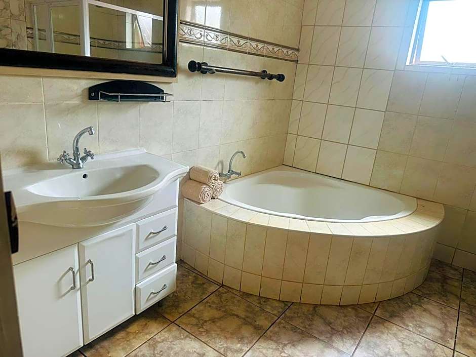 Hluzu Guest House