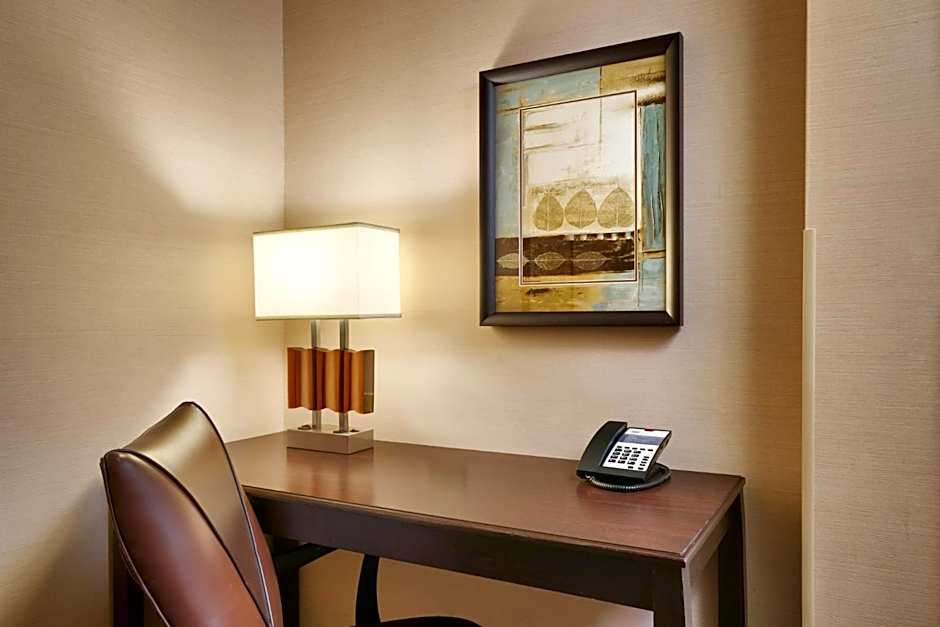 Holiday Inn Express Hotel & Suites Butte By IHG