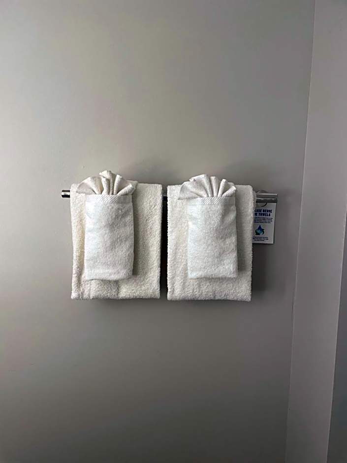 Holiday Inn Express & Suites Muskegon - Grand Haven By IHG