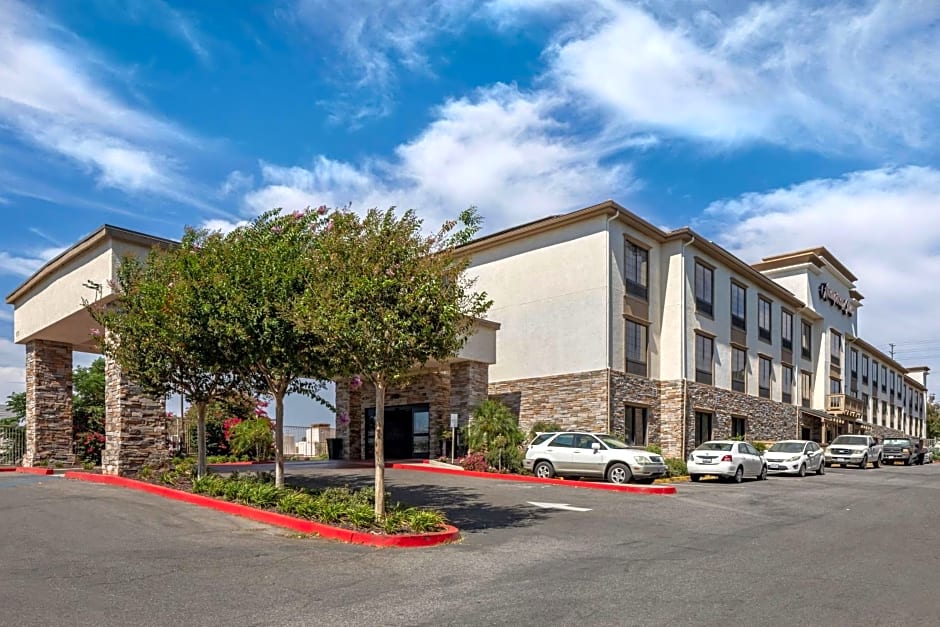 Hampton Inn By Hilton And Suites Norco