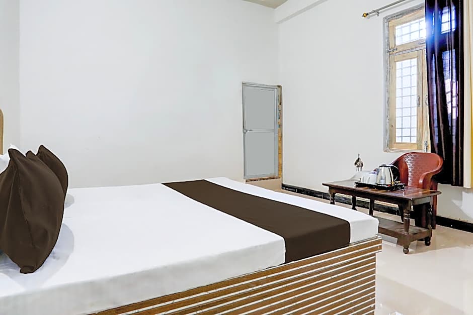 Hotel O Kanha galaxy brothers group