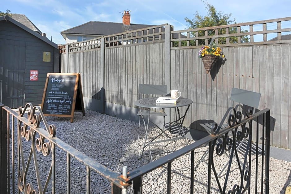 BED AT BOWBRIDGE Double Room