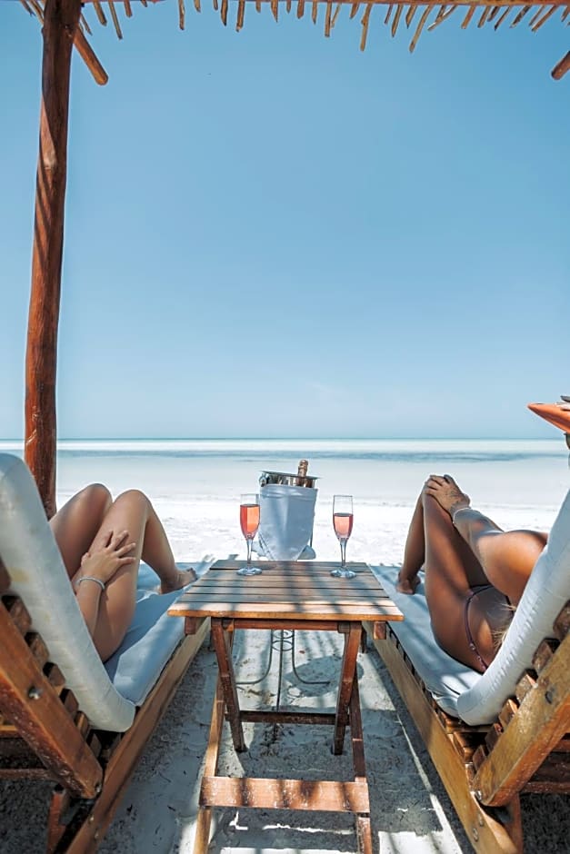 Las Nubes De Holbox