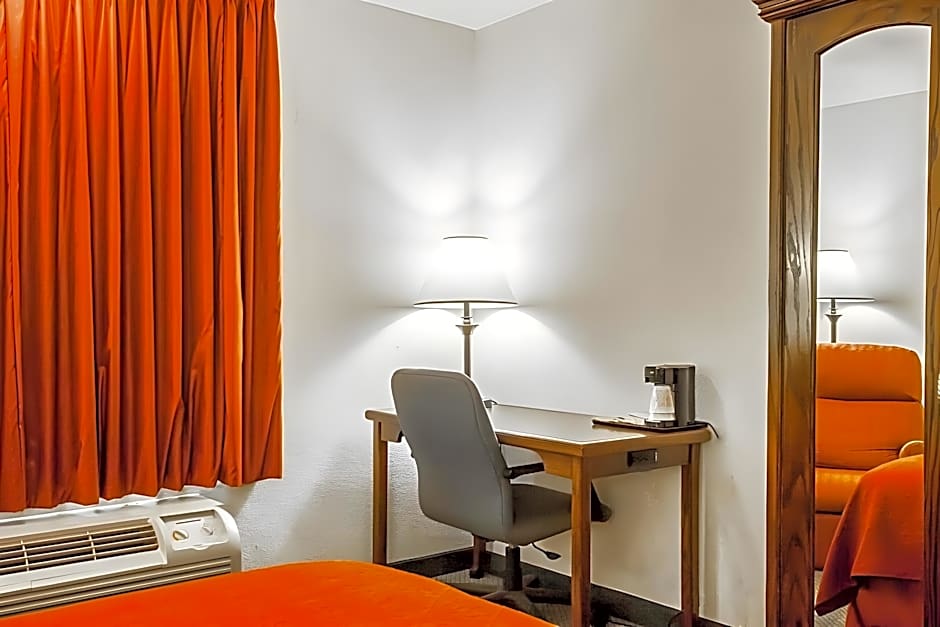 Quality Inn & Suites North Springfield