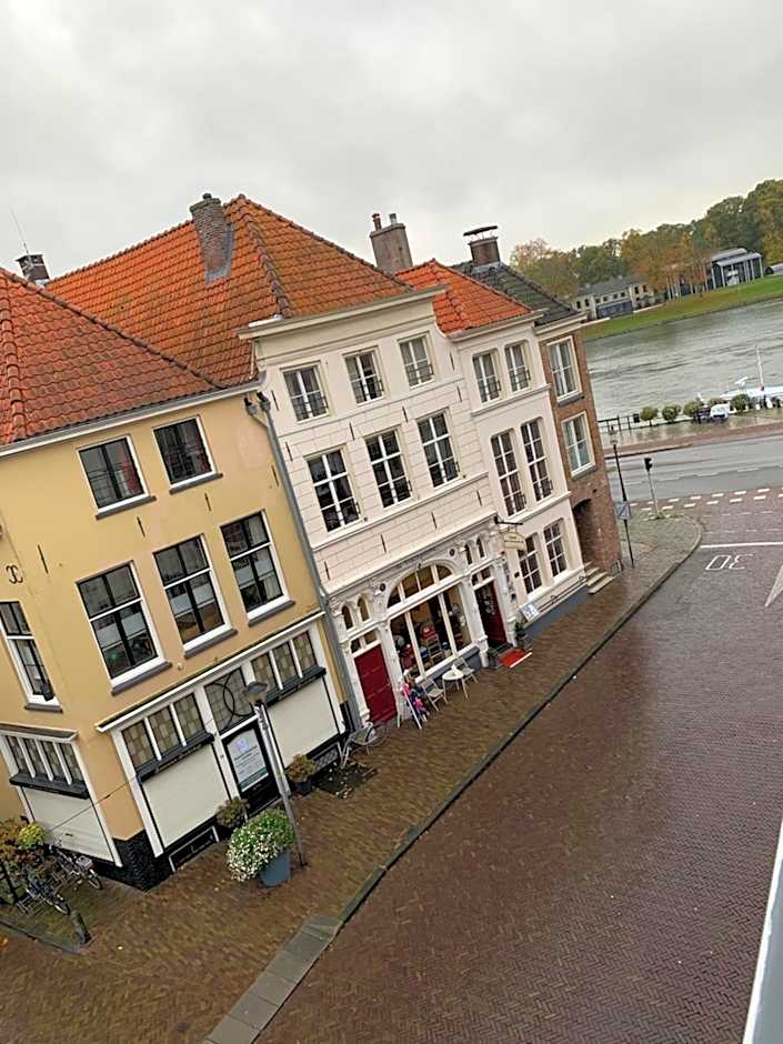 Kleinschalig Hostel in Deventer, centrum stad, aan de IJssel,
