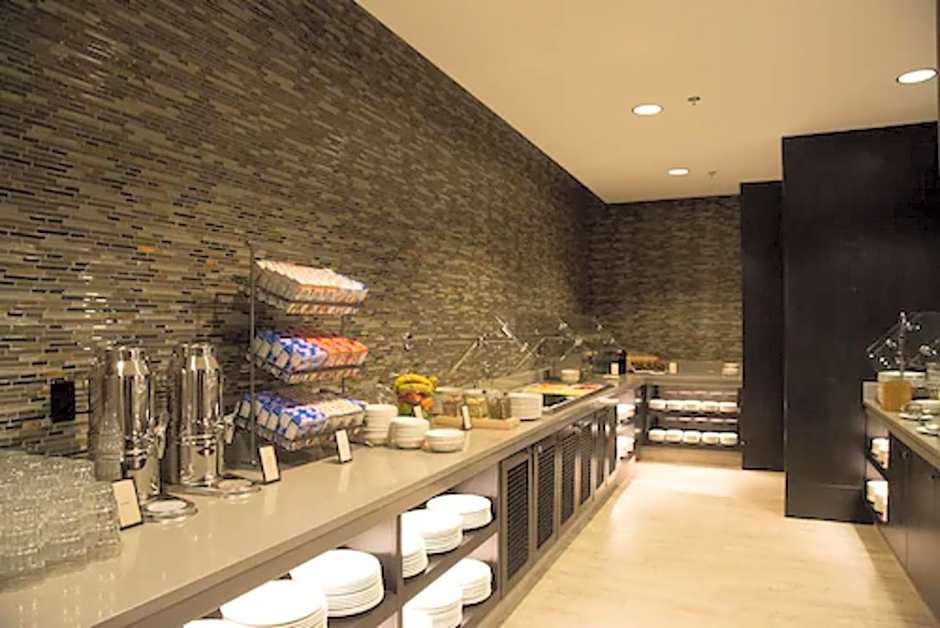 Hilton Kansas City Airport