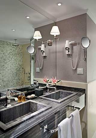 The Level Triple Premium Room