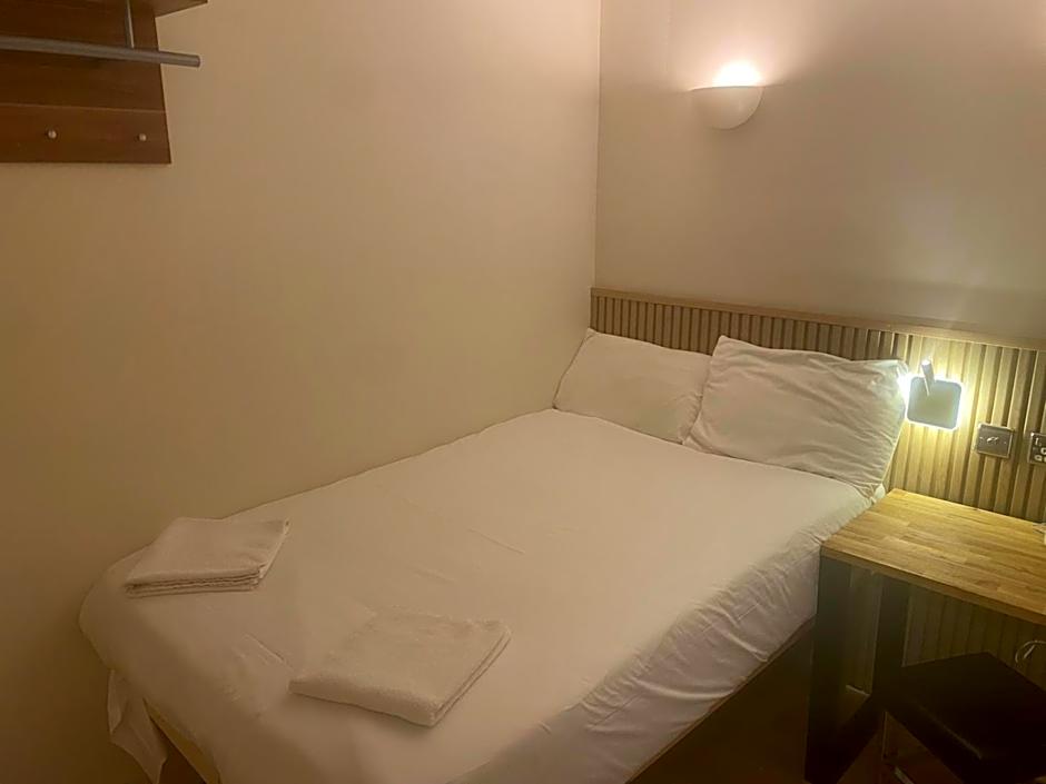 Exhibition Court Hotel 4