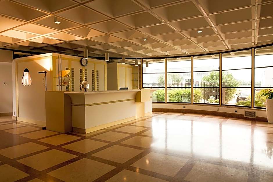 Hotel Cangrande Di Soave