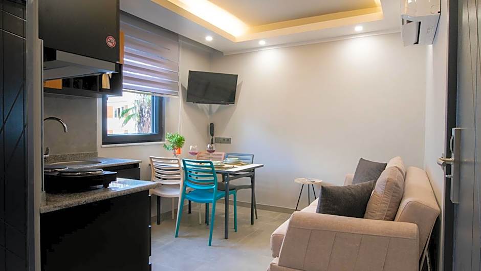 OPERA SUITES Apart Hotel