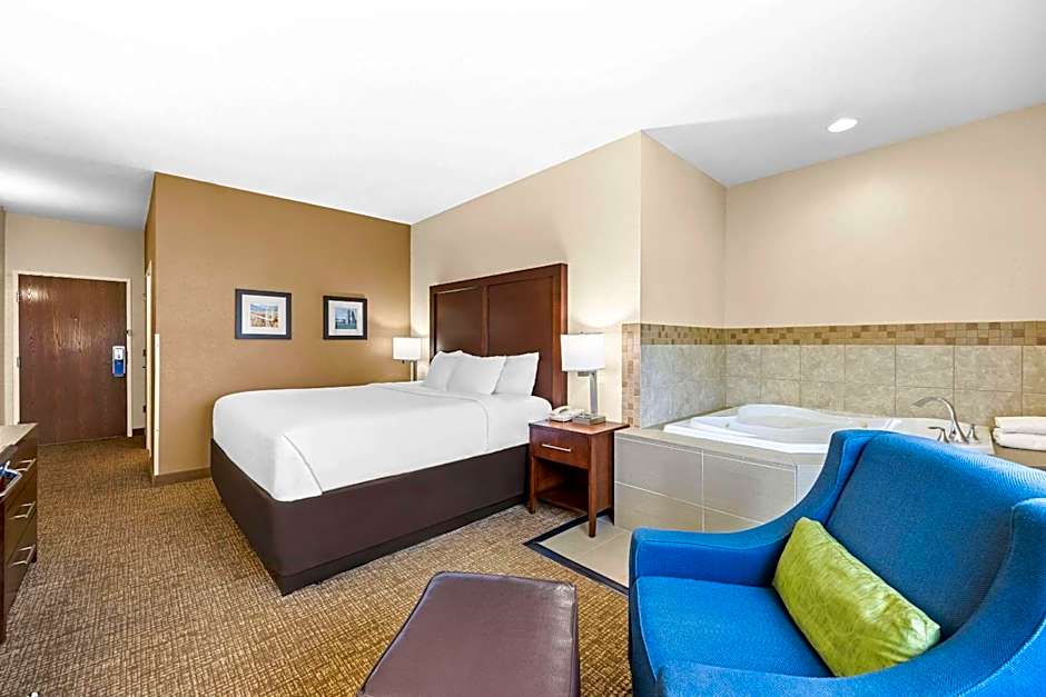 Comfort Inn & Suites Pueblo