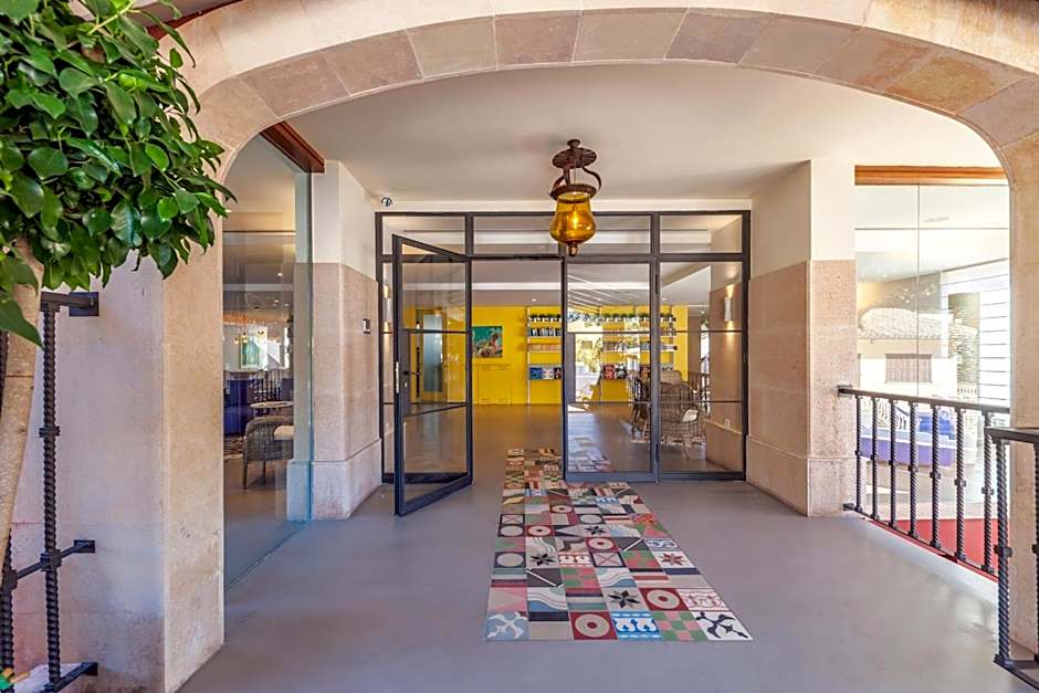 Hotel Cala Sant Vicenc - Adults Only