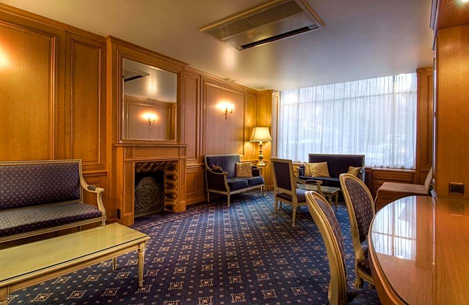 Hotel Baudelaire Opera