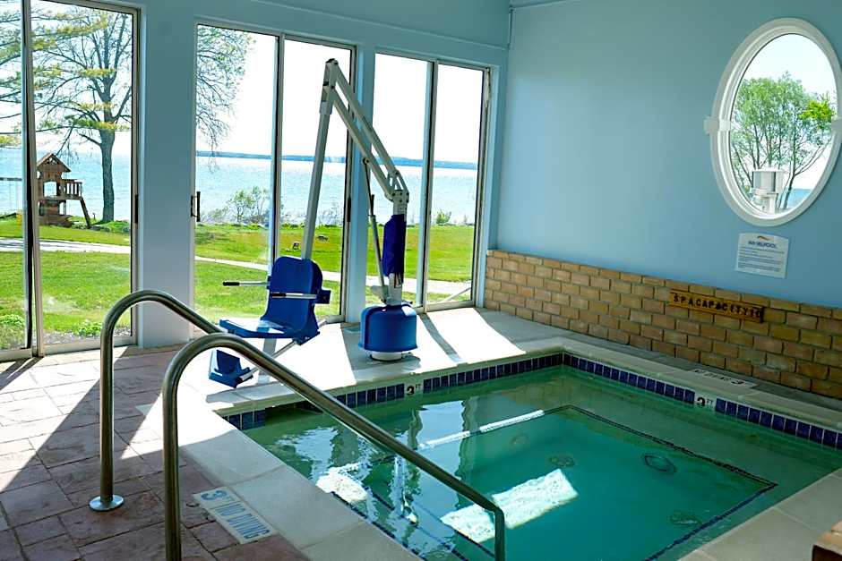 Baymont by Wyndham St. Ignace Lakefront