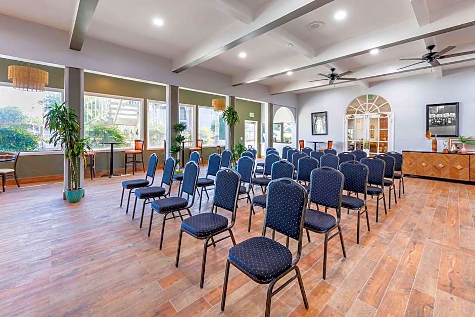 Best Western Plus Hill House