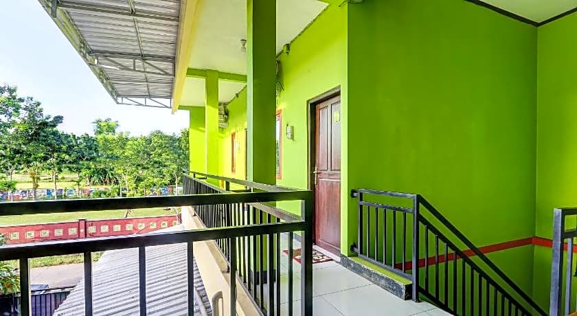 Hotel O Cahyo Kost 1