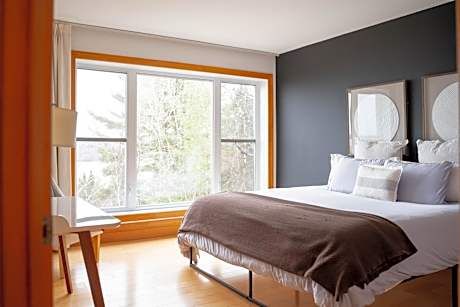 Apartment with Lake View