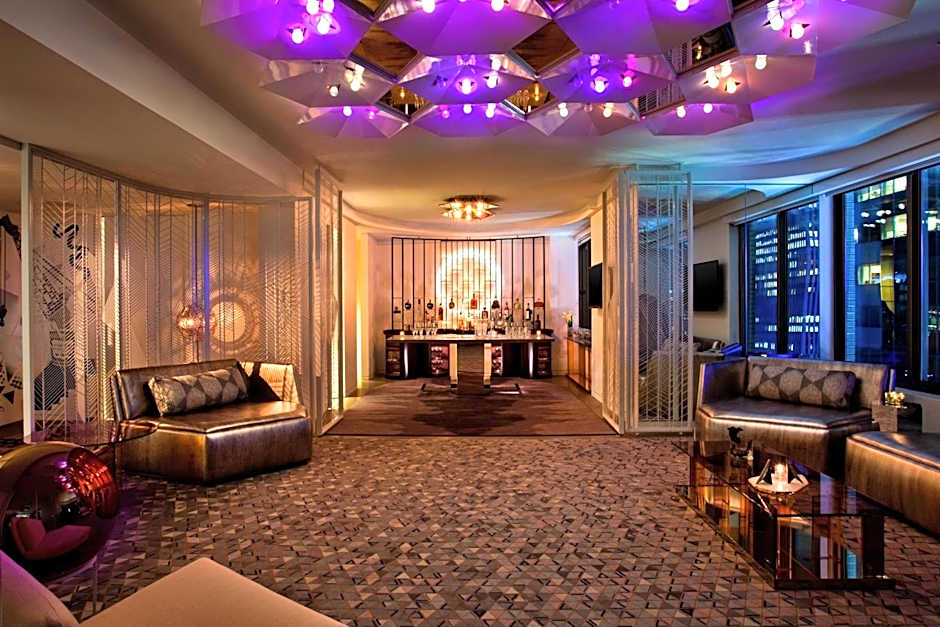 W New York Times Square