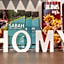Homy Seafront Hostel