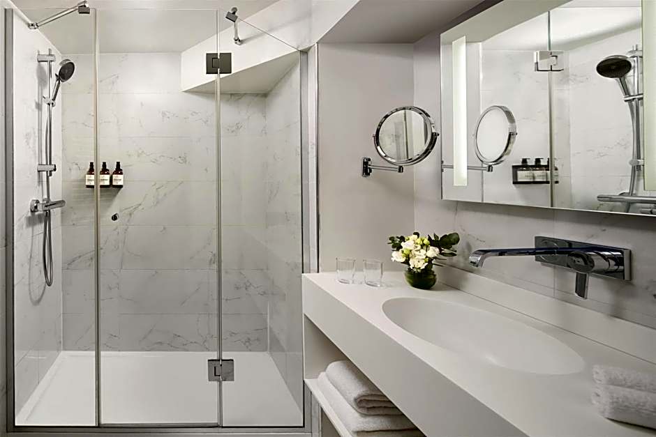 NH Paris Champs- Elysees