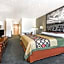 Super 8 by Wyndham Alma