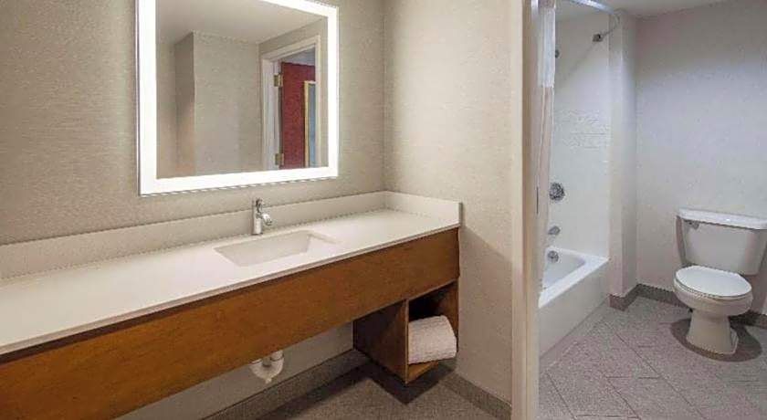 Roundhouse Suites