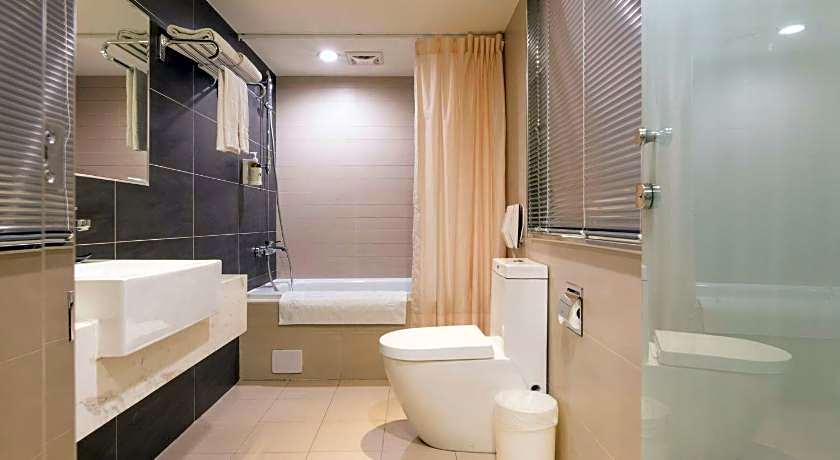 Taichung Fengjia Beacon Hotel