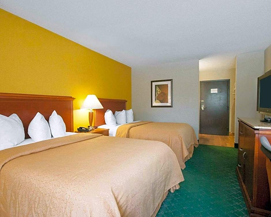 Quality Inn Cairo I-57