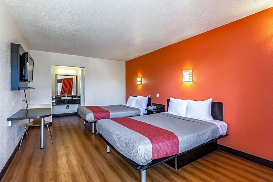 Motel 6-Little Rock, AR - West