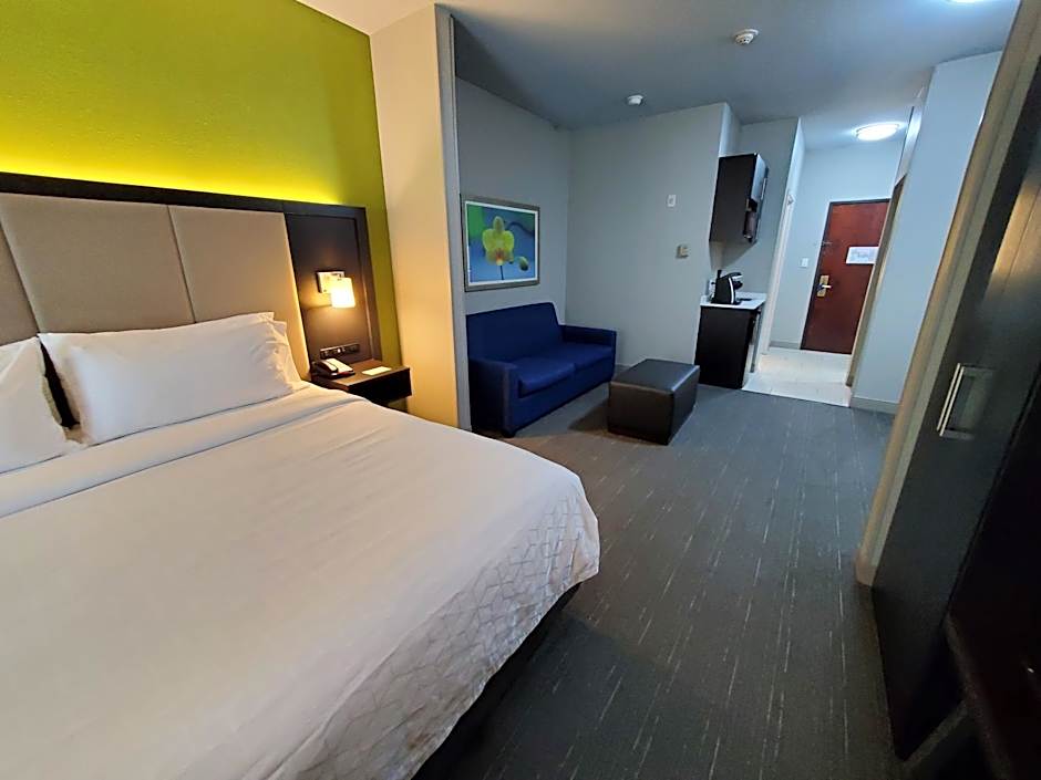 Holiday Inn Express Pearland By IHG